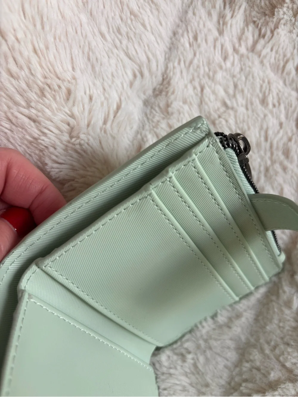 Lug Hurdle Satin Luxe VL RFID Wallet - Mist Green - Picture 7 of 10
